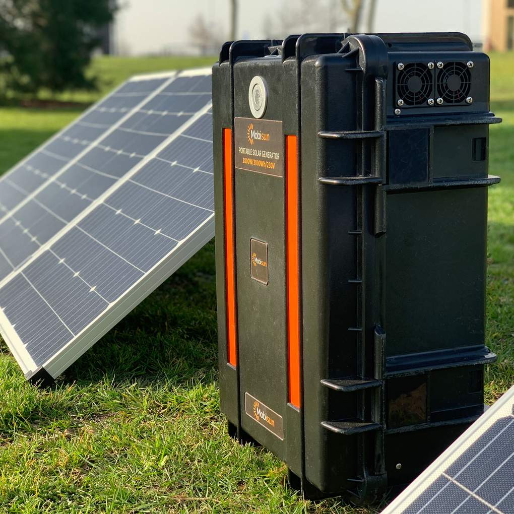 Mobisun PSG1800 Bundle 3000Wh + 4x 300W Solar Panels - portable Watt close