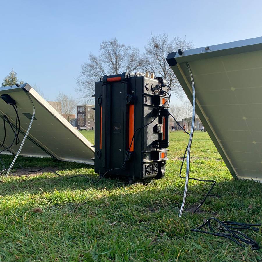 Mobisun PSG1800 Bundle 3000Wh + 4x 300W Solar Panels - portable Watt achterkant