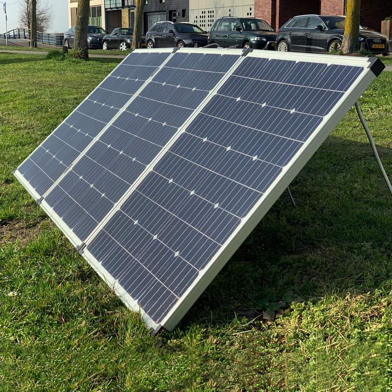 Mobisun PSG1800 Bundle 3000Wh + 4x 300W Solar Panels - portable Watt zijkant
