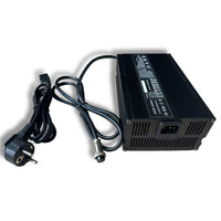 Mobisun Portable Solar Generator 3000Wh - station licht adapter